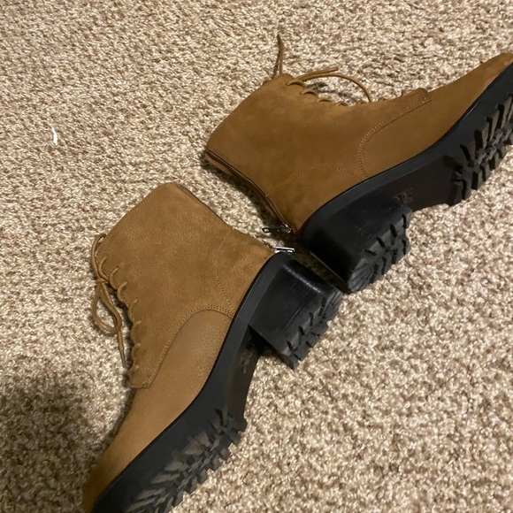Madewell Bradley lug sole lace up boot - Picture 5 of 8